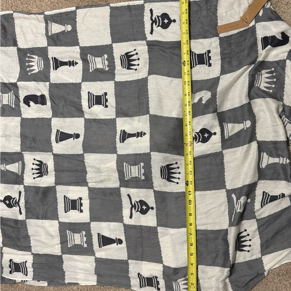 Chessboard 100% Cotton Fringe Scarf 72”L x 30” W by Look By M NWT Gray and White